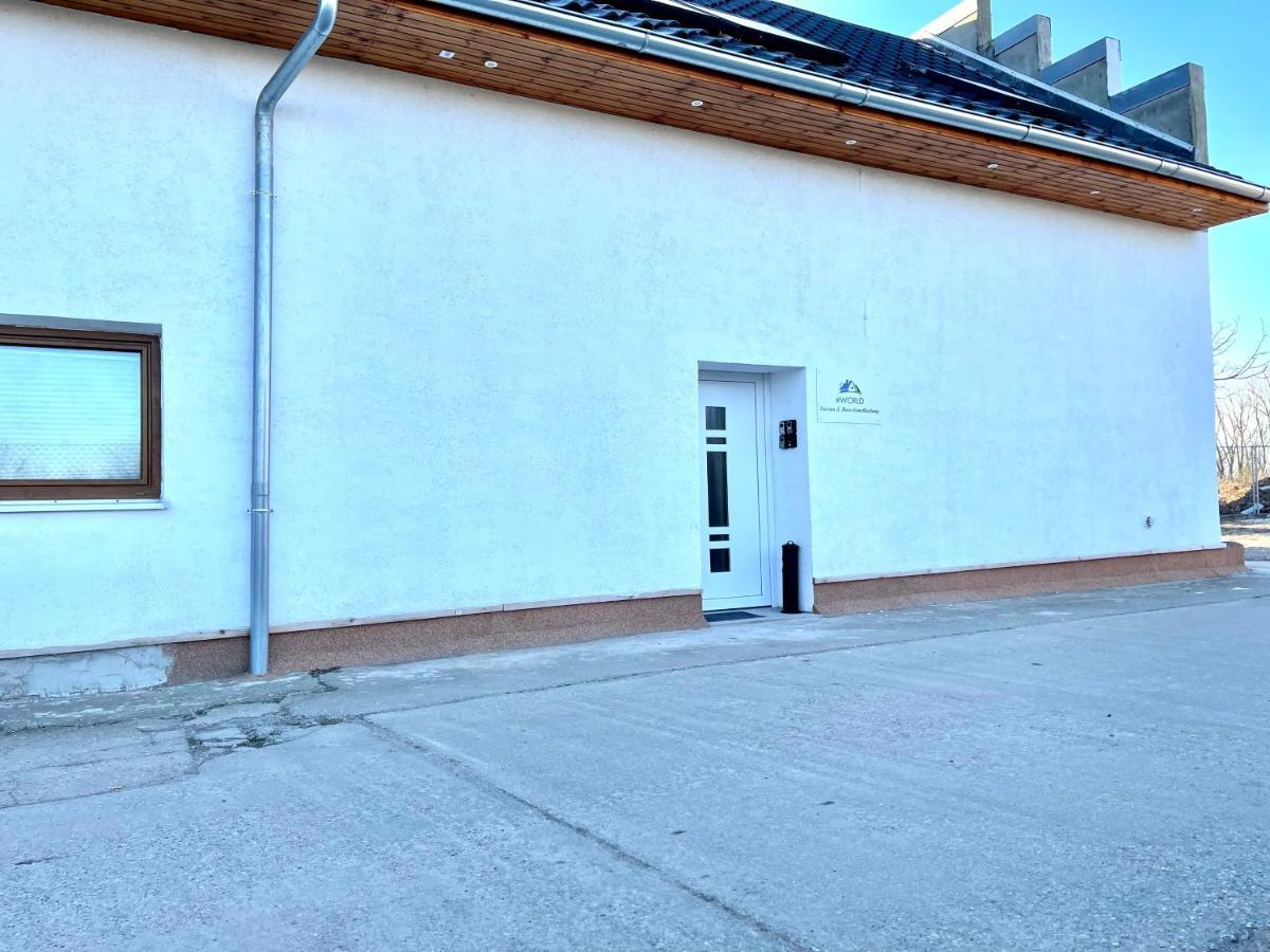 #World Monteur Apartment Schkeuditz Luaran gambar